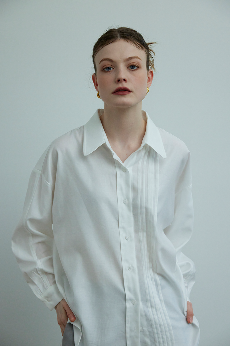 Pin tuck blouse (white)